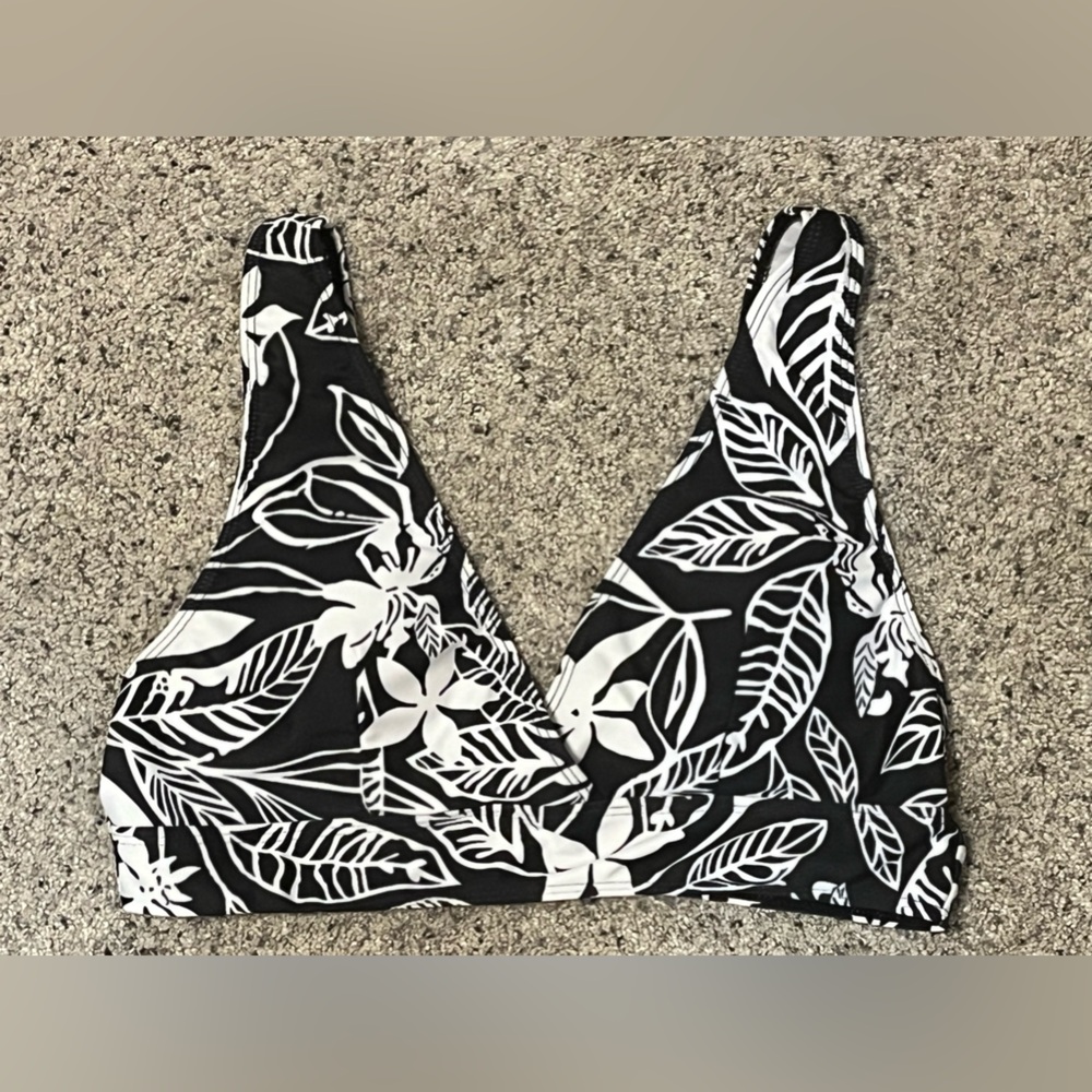 SHEIN Black White Halter top swimsuit M